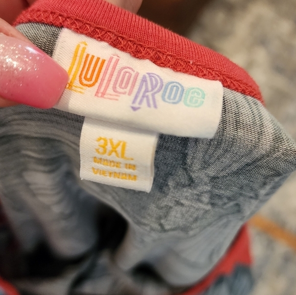 Lularoe sleeping beauty aurora Disney randy 3/4 sleeve top. Grey coral.  3X - Picture 2 of 11